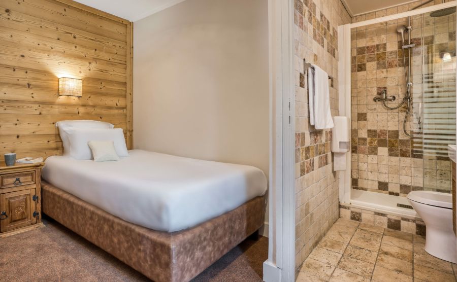 Petit-déjeuner chambre single