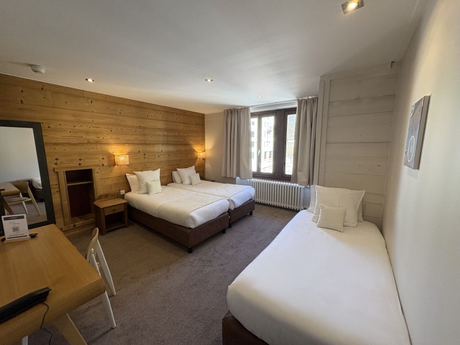 Chambre triple confort hôtel Lyret Chamonix